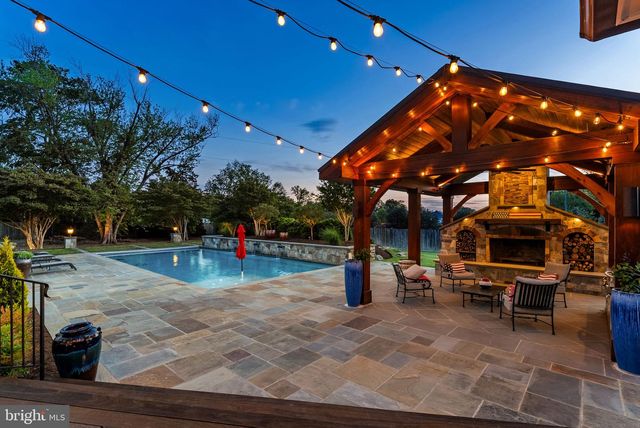 25301 POLAND RD, Chantilly, VA 20152