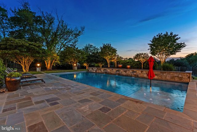 25301 POLAND RD, Chantilly, VA 20152