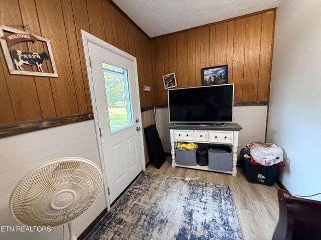 1200 Banner Springs Rd, Jamestown, TN 38556