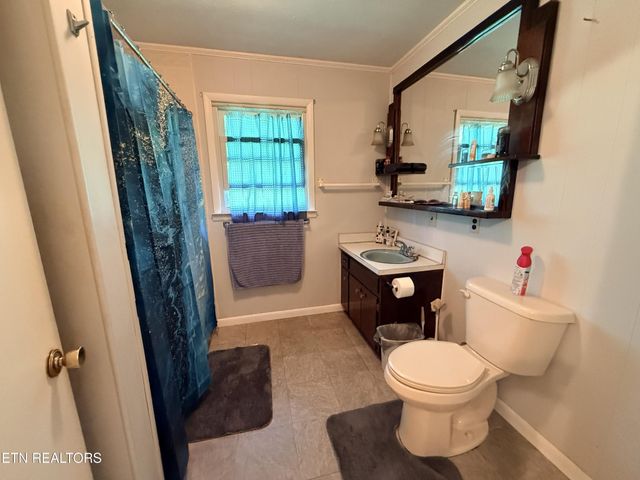1200 Banner Springs Rd, Jamestown, TN 38556