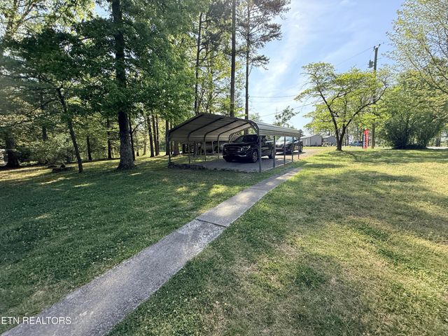 1200 Banner Springs Rd, Jamestown, TN 38556