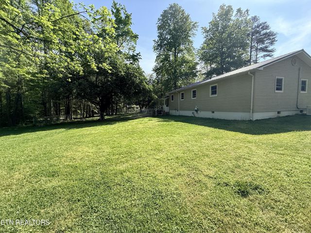 1200 Banner Springs Rd, Jamestown, TN 38556