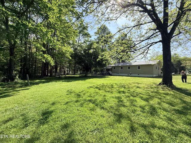 1200 Banner Springs Rd, Jamestown, TN 38556