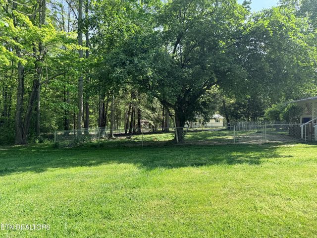 1200 Banner Springs Rd, Jamestown, TN 38556