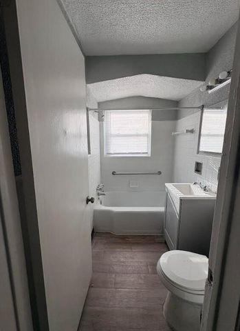 18428 Stahelin, Detroit, MI 48219