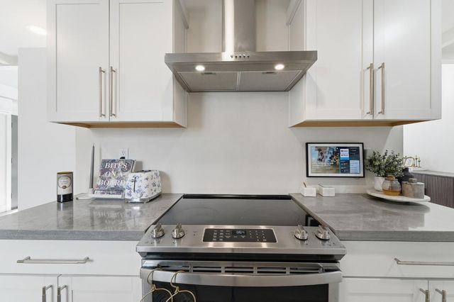 2124 Scenic Dr, Modesto, CA 95355