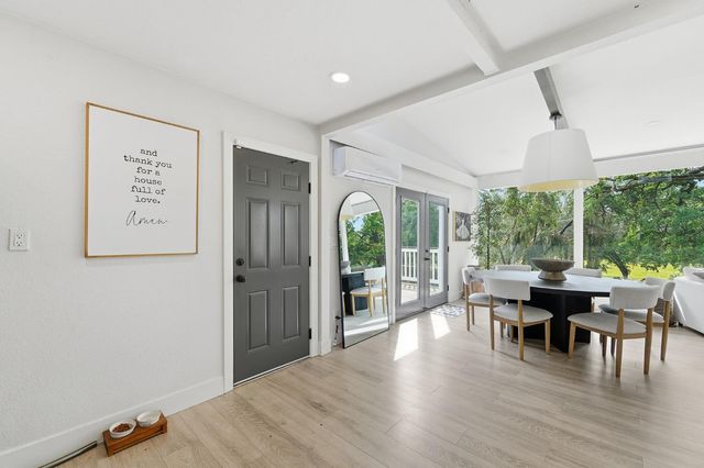 2124 Scenic Dr, Modesto, CA 95355