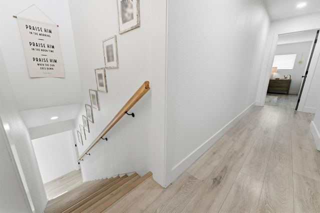 2124 Scenic Dr, Modesto, CA 95355