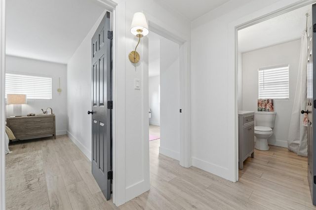 2124 Scenic Dr, Modesto, CA 95355