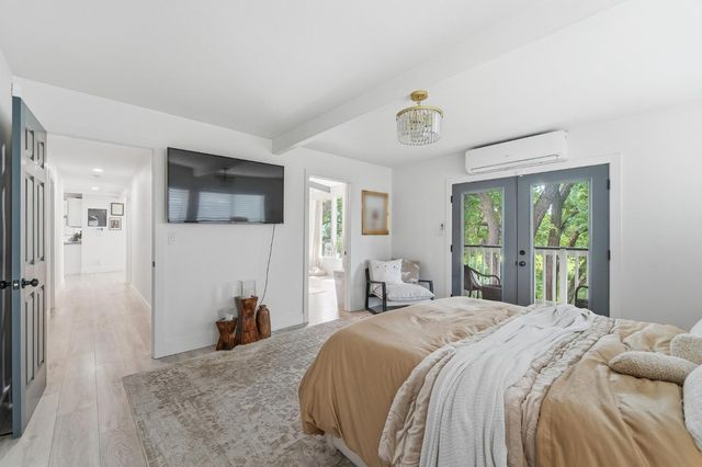 2124 Scenic Dr, Modesto, CA 95355