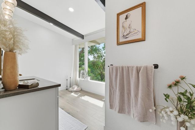 2124 Scenic Dr, Modesto, CA 95355