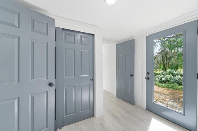 2124 Scenic Dr, Modesto, CA 95355