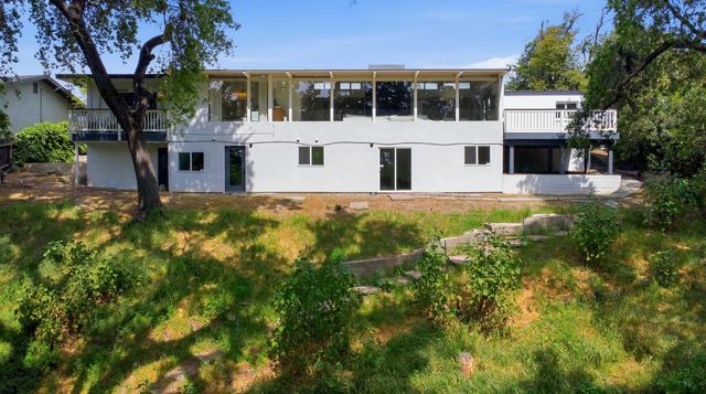 2124 Scenic Dr, Modesto, CA 95355