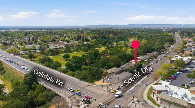 2124 Scenic Dr, Modesto, CA 95355