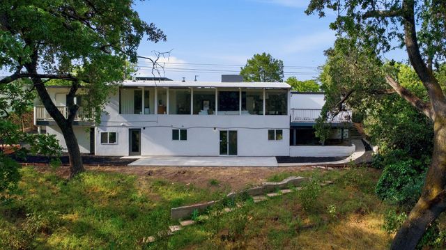 2124 Scenic Dr, Modesto, CA 95355