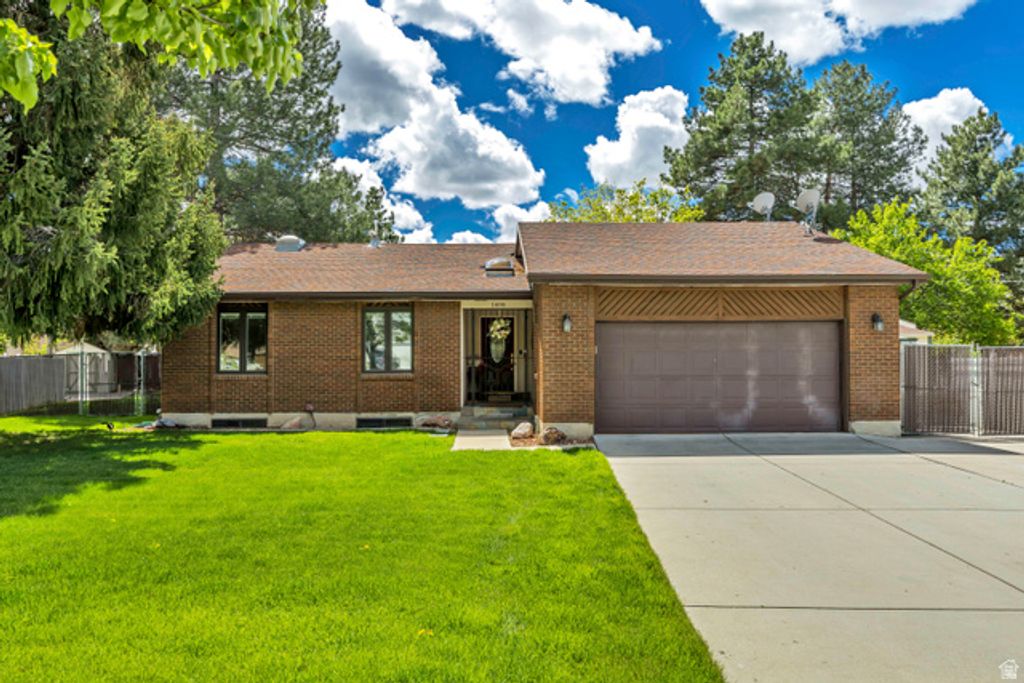 1498 E MOUNT MANOR CIR, Cottonwood Heights, UT 84121 — exterior