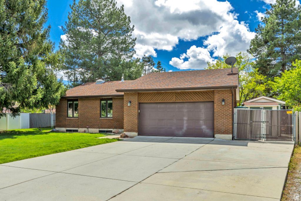 1498 E MOUNT MANOR CIR, Cottonwood Heights, UT 84121 — photo 2