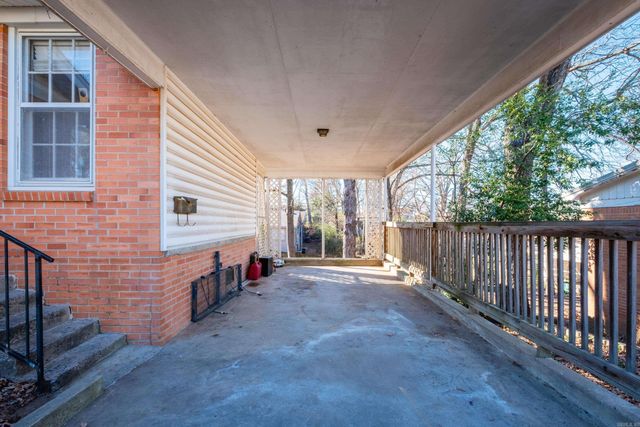 308 Keightley Drive, Little Rock, AR 72207