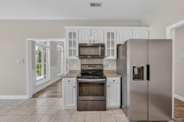 112 Fawn Ridge Drive, Decatur, AL 35603