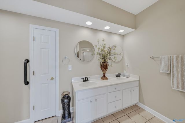112 Fawn Ridge Drive, Decatur, AL 35603