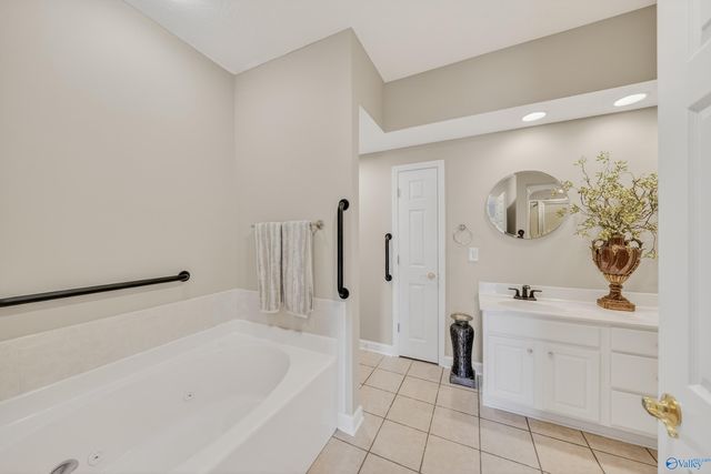 112 Fawn Ridge Drive, Decatur, AL 35603