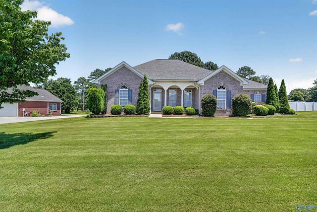 112 Fawn Ridge Drive, Decatur, AL 35603