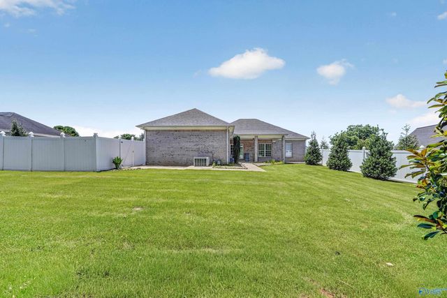 112 Fawn Ridge Drive, Decatur, AL 35603