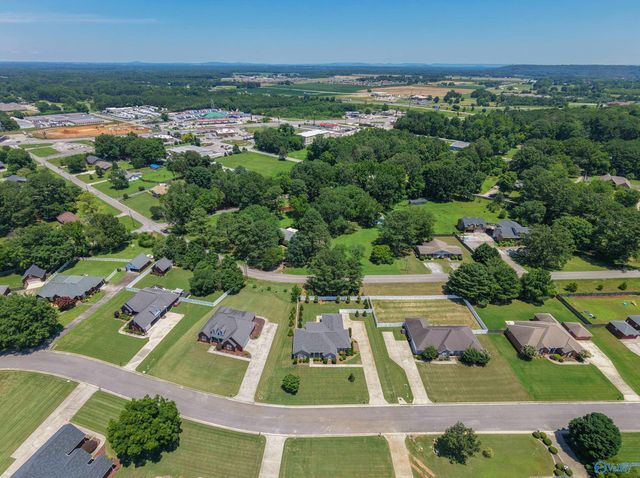 112 Fawn Ridge Drive, Decatur, AL 35603