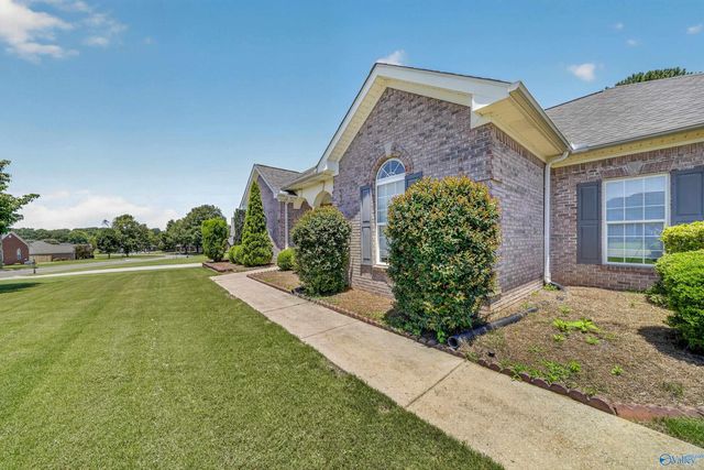 112 Fawn Ridge Drive, Decatur, AL 35603