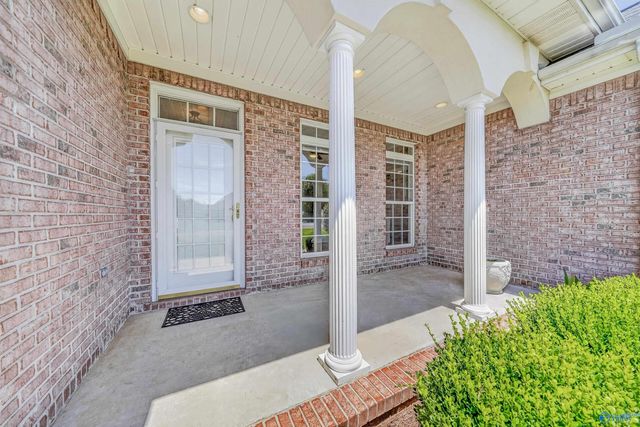 112 Fawn Ridge Drive, Decatur, AL 35603