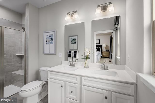 9225 DESTRIER ST, Ranson, WV 25438