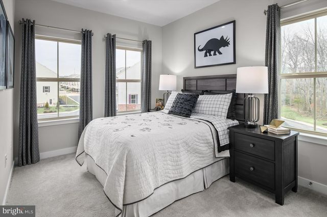 9225 DESTRIER ST, Ranson, WV 25438