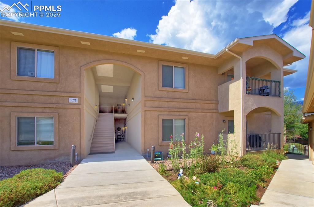 1675 Little Bear Creek Point 4, Colorado Springs, CO 80904