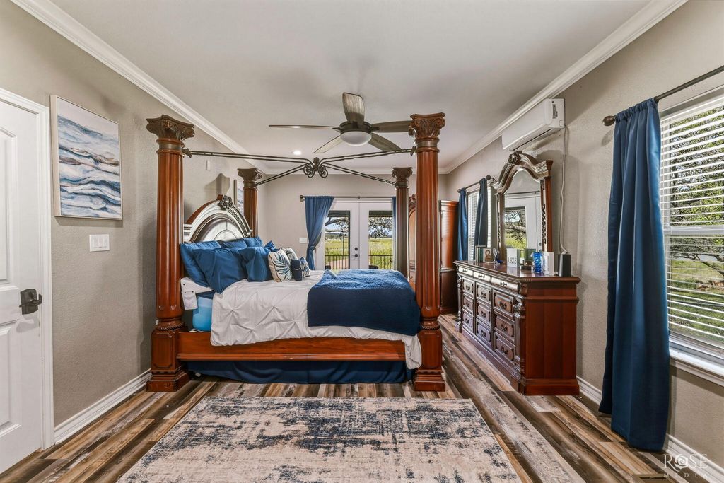 Image 14 of property listing at 216 Wheat Circle, Blackwell, TX 79506
