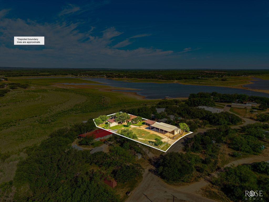 Image 2 of property listing at 216 Wheat Circle, Blackwell, TX 79506