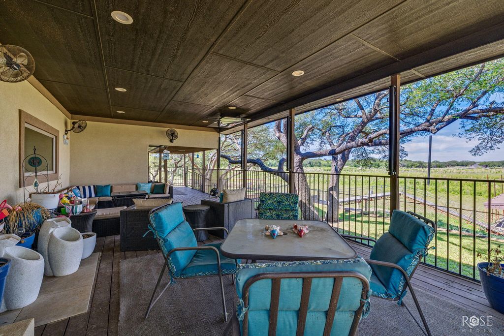 Image 29 of property listing at 216 Wheat Circle, Blackwell, TX 79506