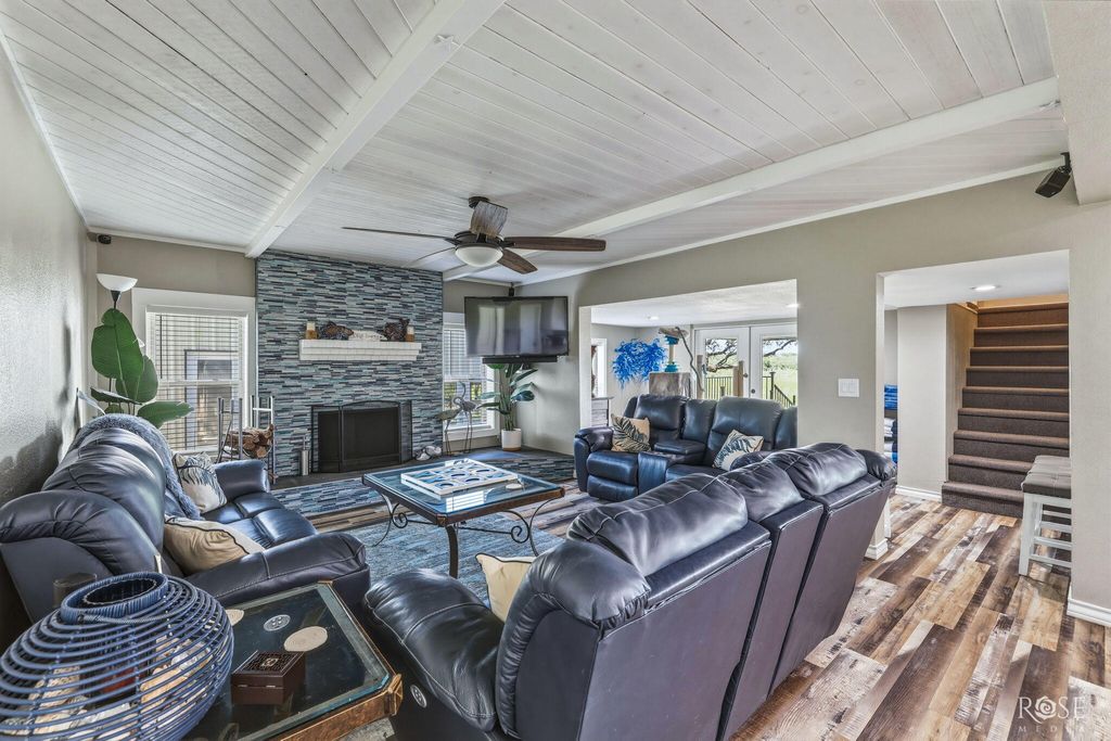Image 6 of property listing at 216 Wheat Circle, Blackwell, TX 79506