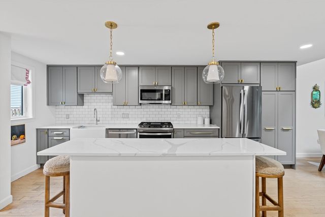93 Hillside Drive 93, Wayland, MA 01778