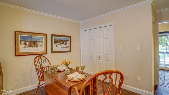 42 Wellington, 42, Bristol, TN 37620