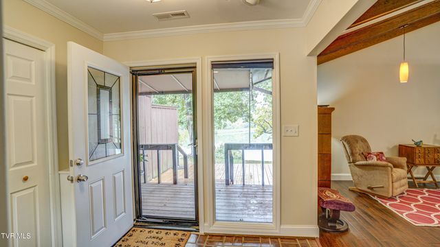 42 Wellington, 42, Bristol, TN 37620