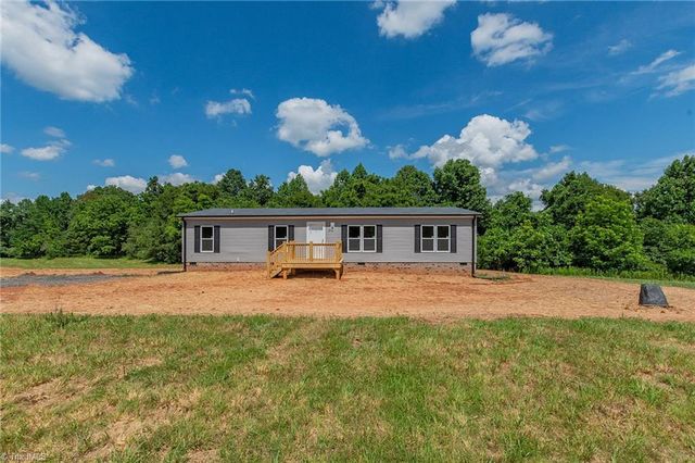 1849 Garner Road, Yadkinville, NC 27055