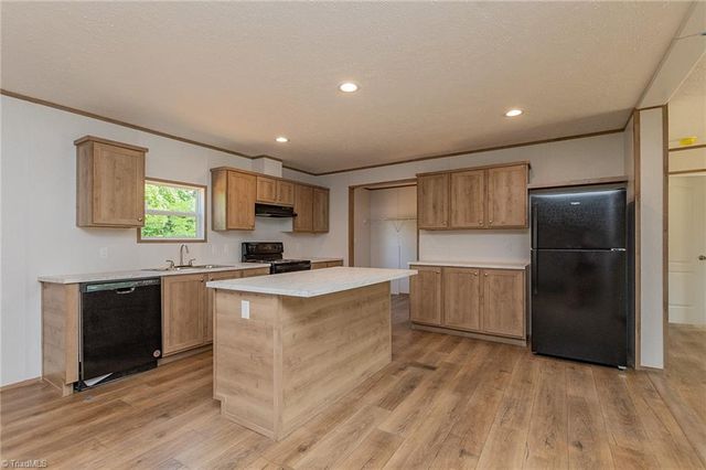 1849 Garner Road, Yadkinville, NC 27055