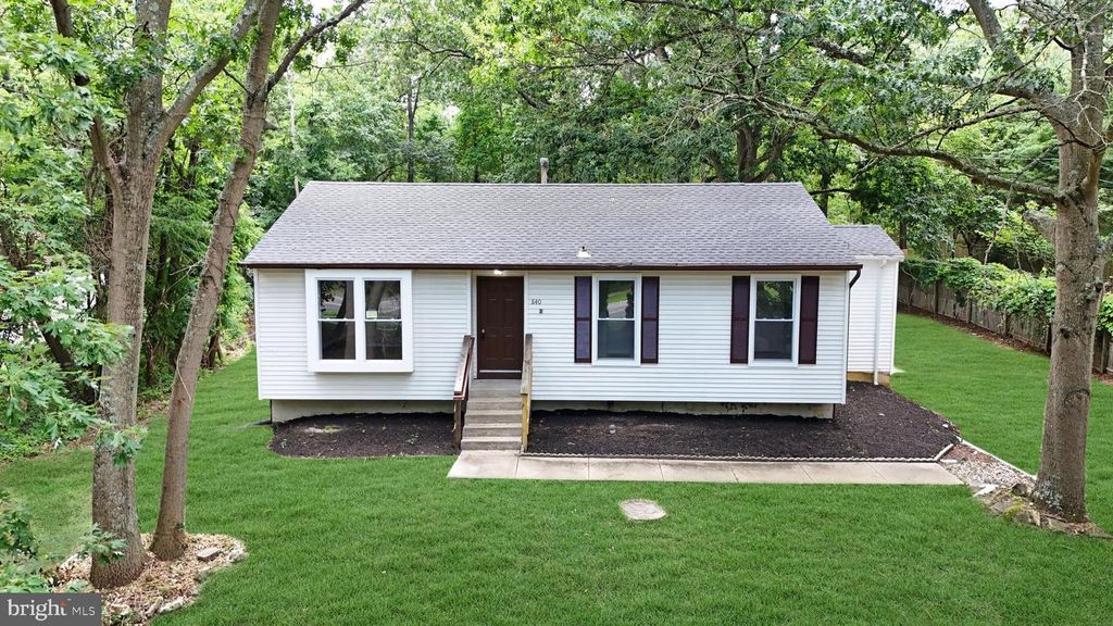 840 JARVIS RD, Sicklerville, NJ 08081