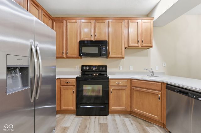 5675 Brownstone Drive, Indianapolis, IN 46220