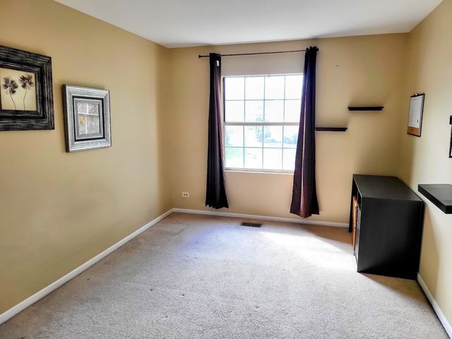 216 Ivy Court, Streamwood, IL 60107