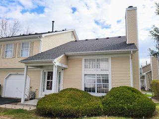 216 Ivy Court, Streamwood, IL 60107