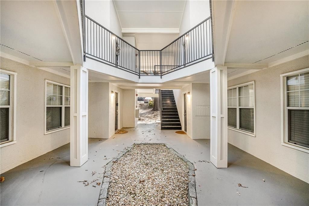 1150 Collier NW Road 12F, Atlanta, GA 30318