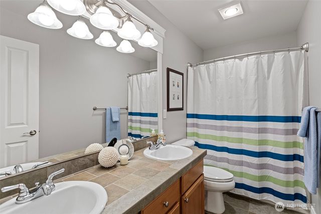 516 N 180th St., Shoreline, WA 98133