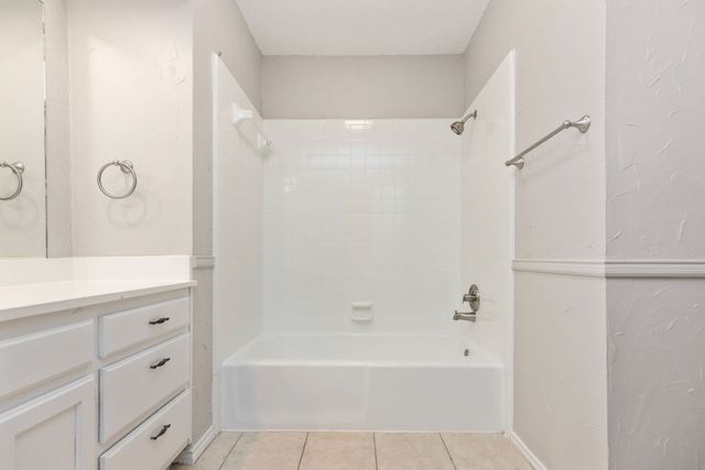2109 Dartmouth Drive, Arlington, TX 76015