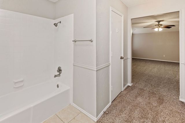 2109 Dartmouth Drive, Arlington, TX 76015